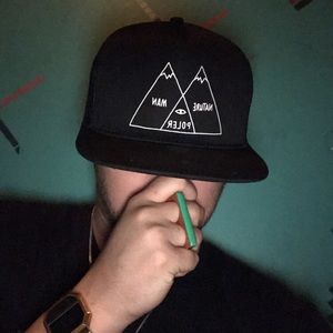 Meet your Posher, Logan